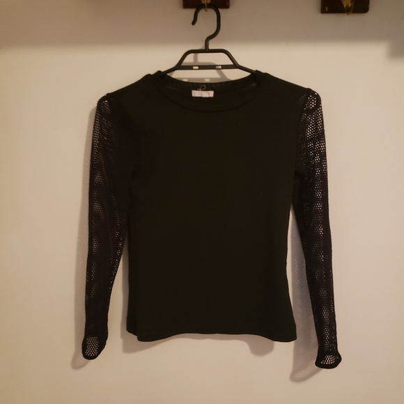 Ardene fitted fishnet arm shirt - Picture 2 of 3